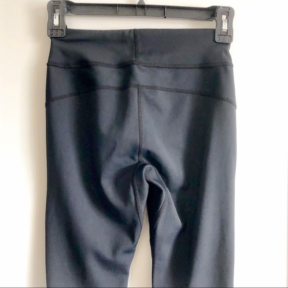 Uniqlo Airism Black Workout Leggings with Pink Trim - Picture 4 of 8